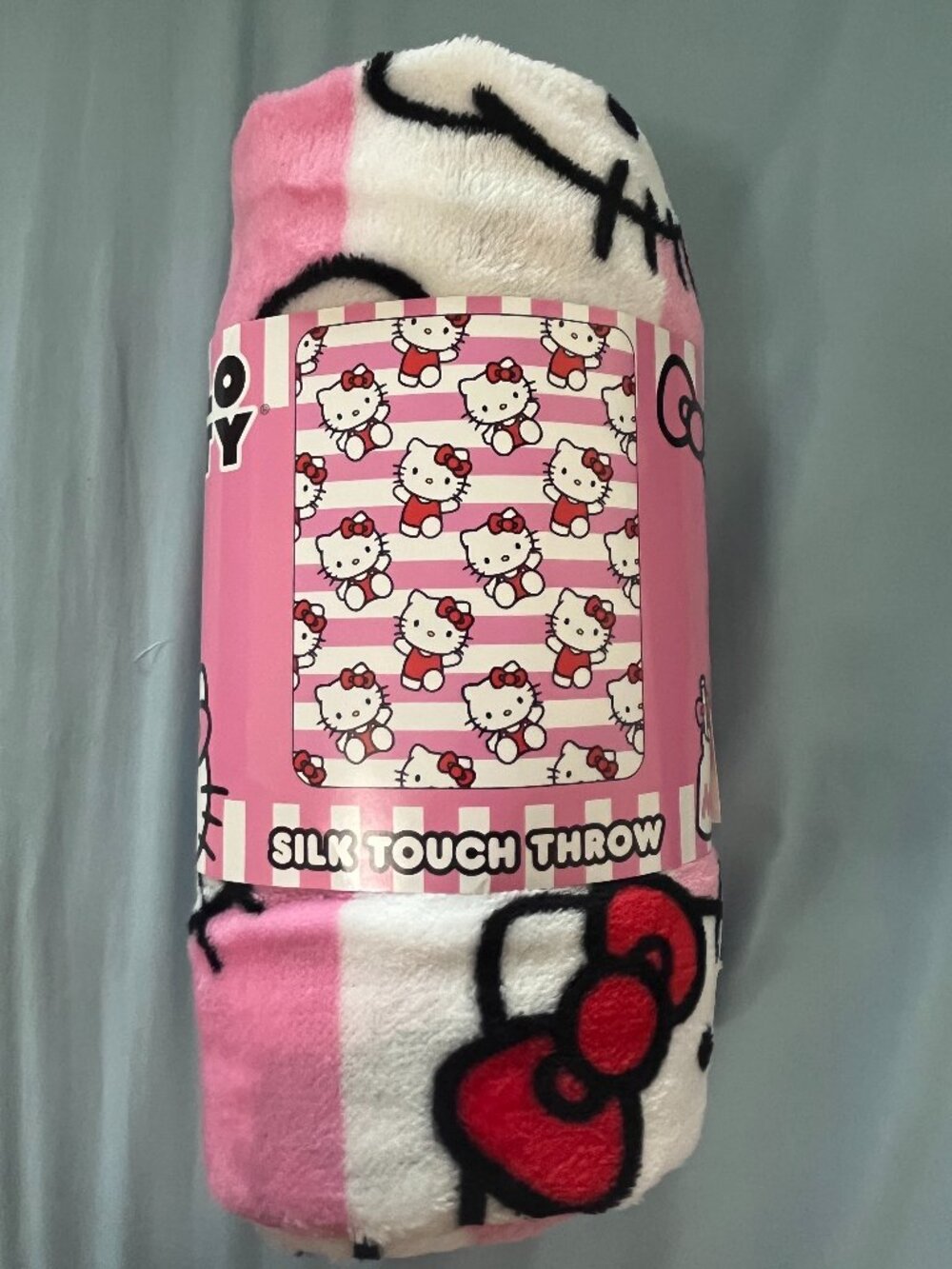 Sanrio Hello Kitty Silk Touch Throw Blanket
